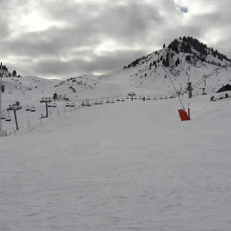 Les Montagnes شقة بيلوفو